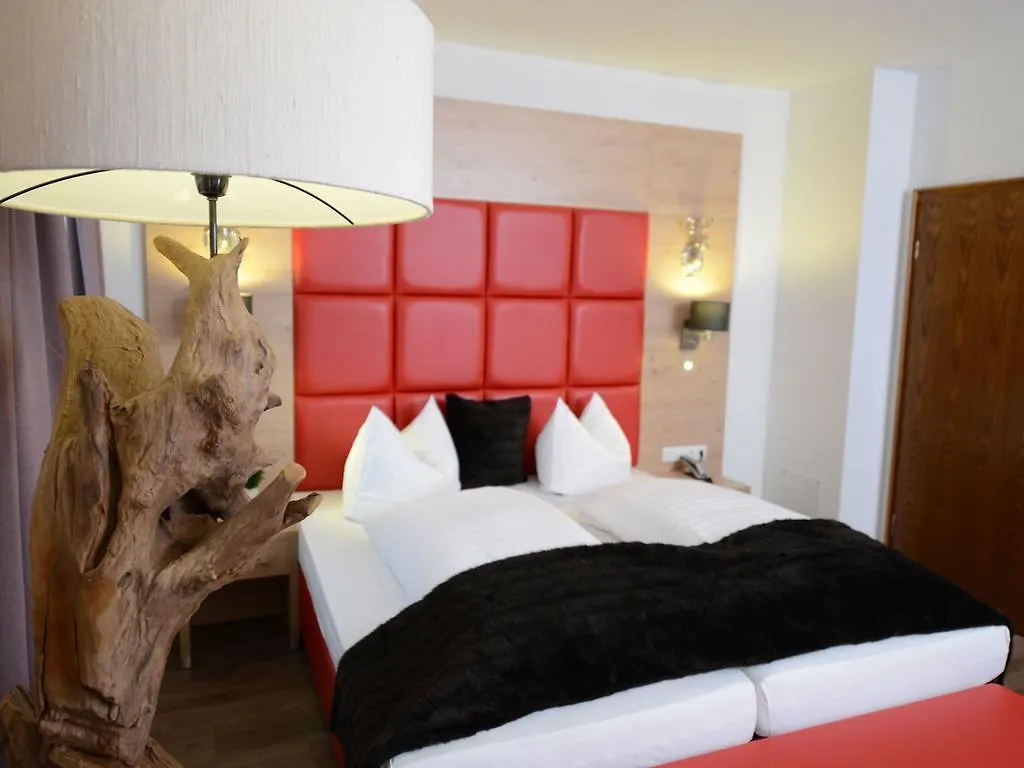 ***  Land-Gut Hotel Zum Loewen Garni Germany