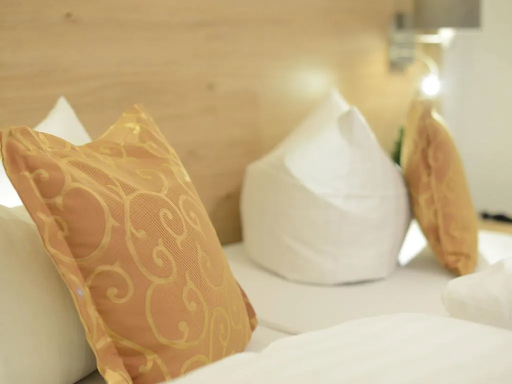 Land-Gut Hotel Zum Loewen Garni