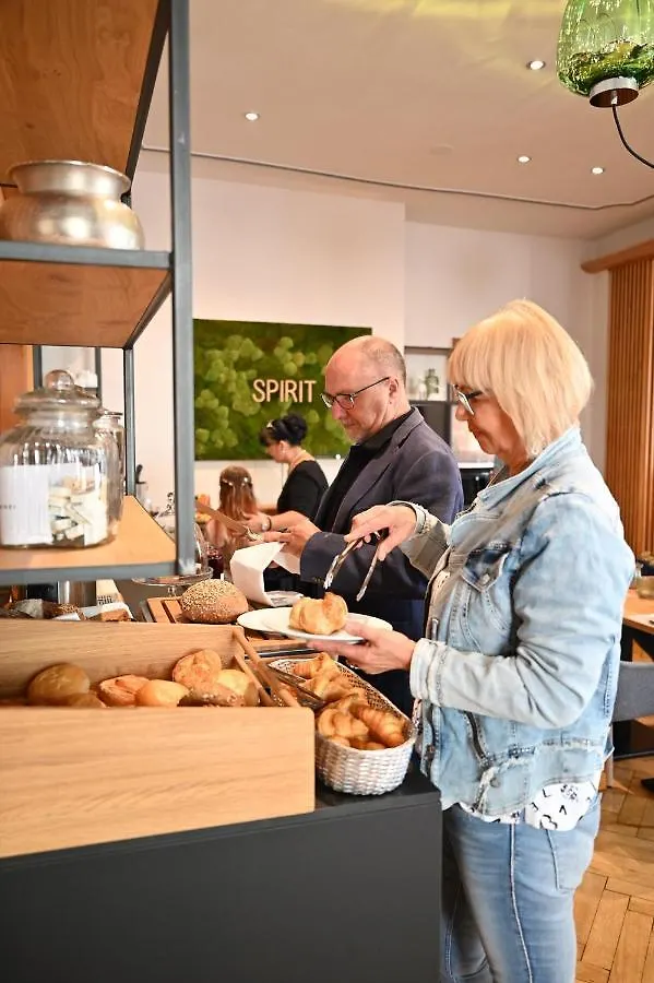 Land-Gut Hotel Zum Loewen Garni