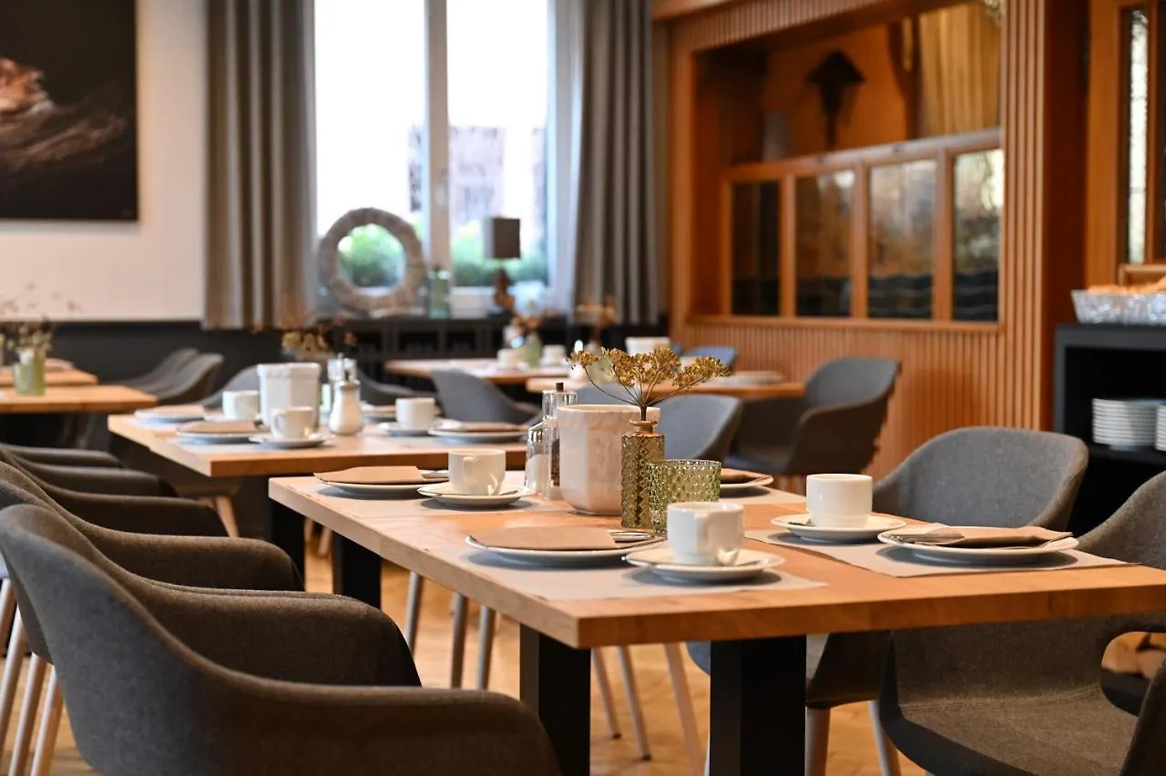 Land-Gut Hotel Zum Loewen Garni 3*, Marktheidenfeld