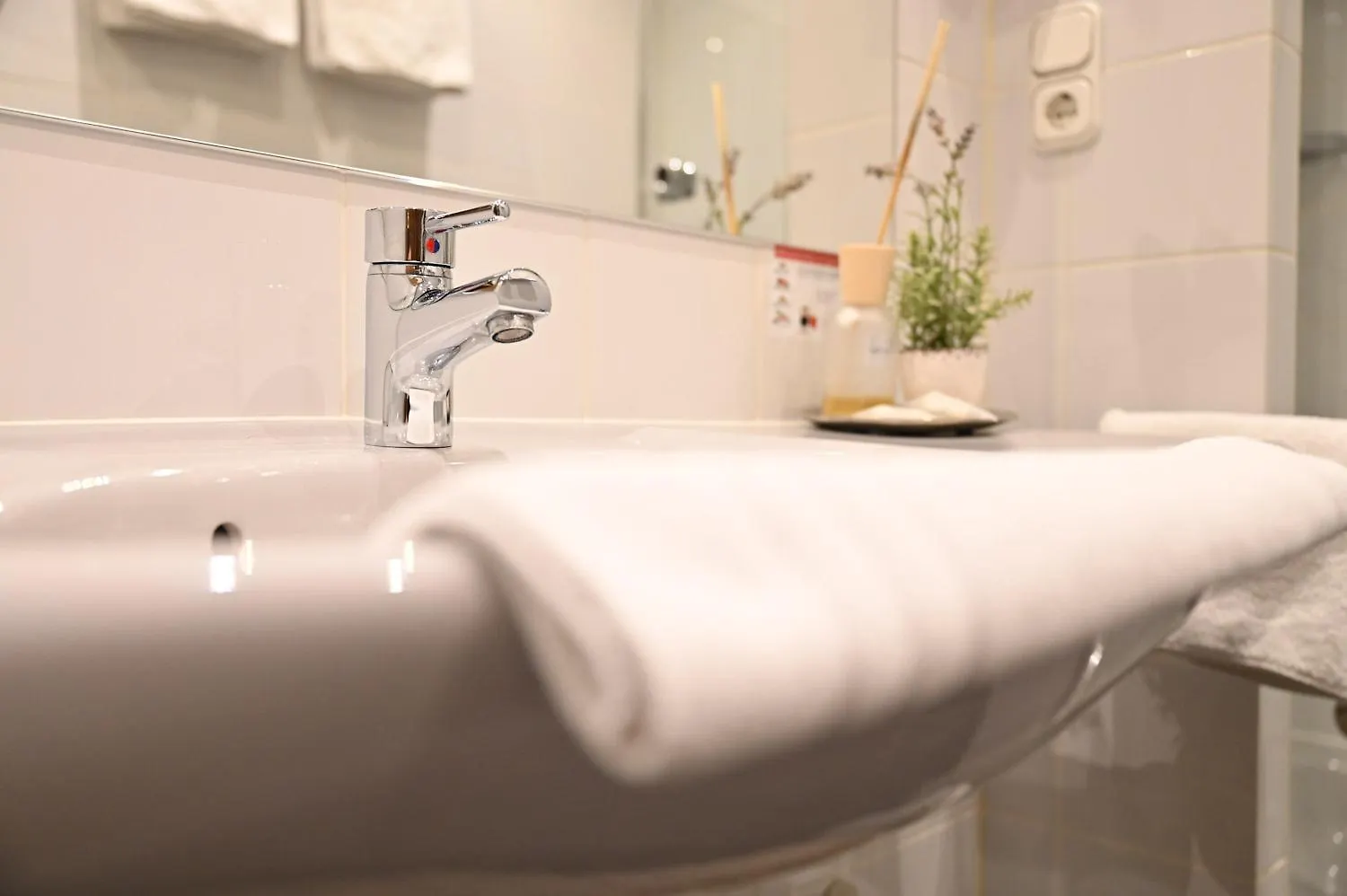***  Land-Gut Hotel Zum Loewen Garni Germany