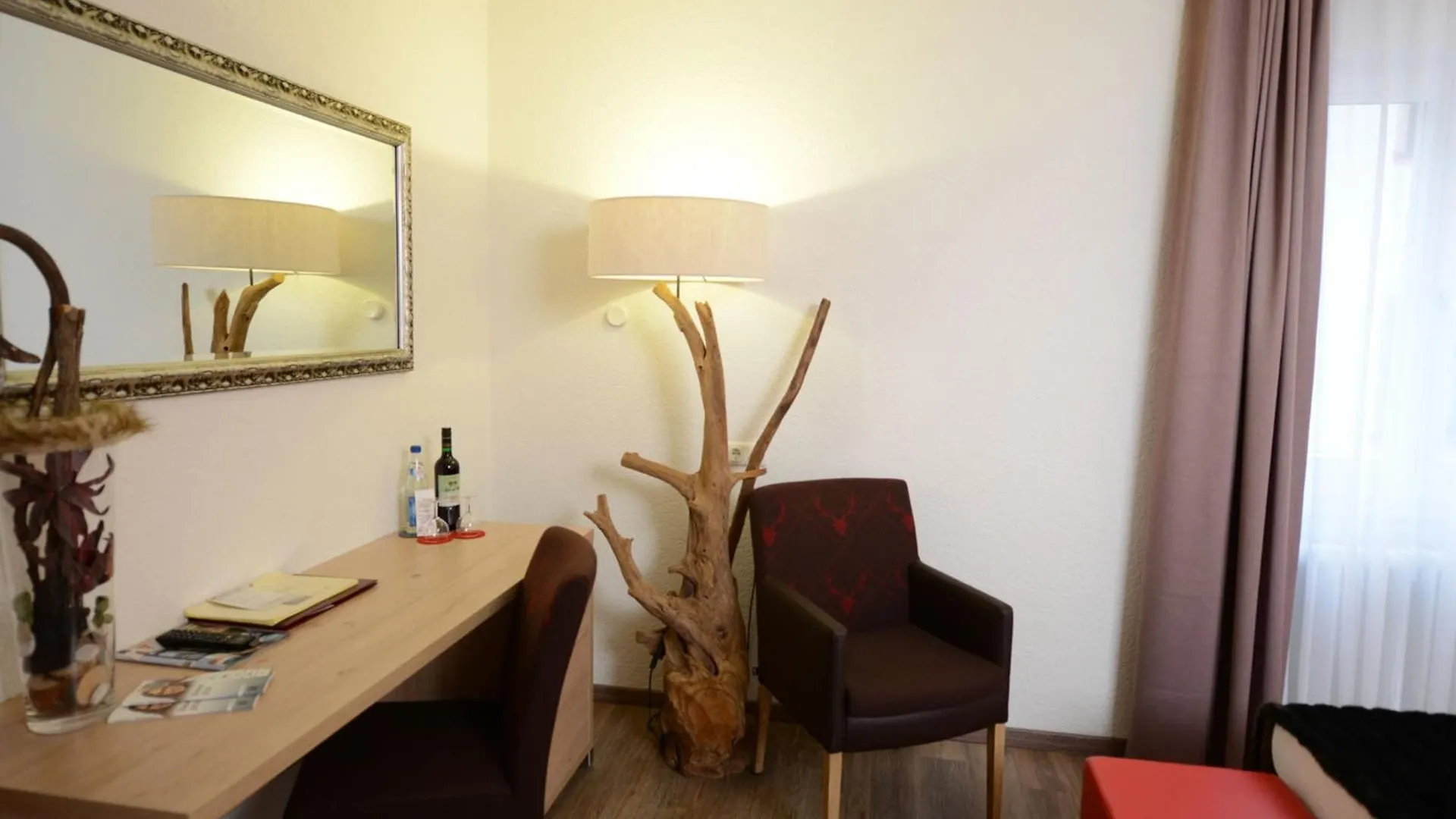 Land-Gut Hotel Zum Loewen Garni